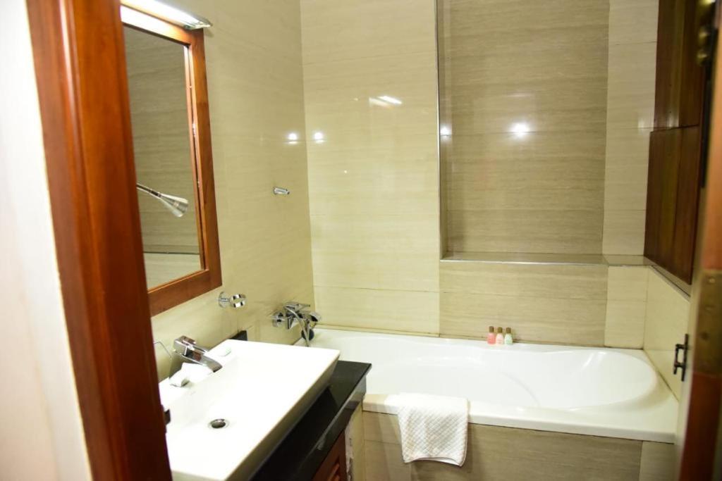 Aswadduma Hotel Dambulla Buitenkant foto