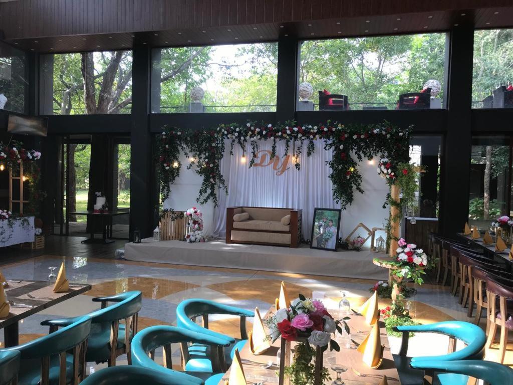 Aswadduma Hotel Dambulla Buitenkant foto